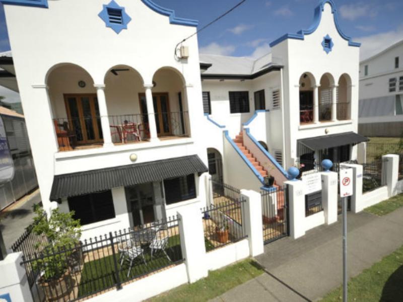 Floriana Villas Κερνς Εξωτερικό φωτογραφία